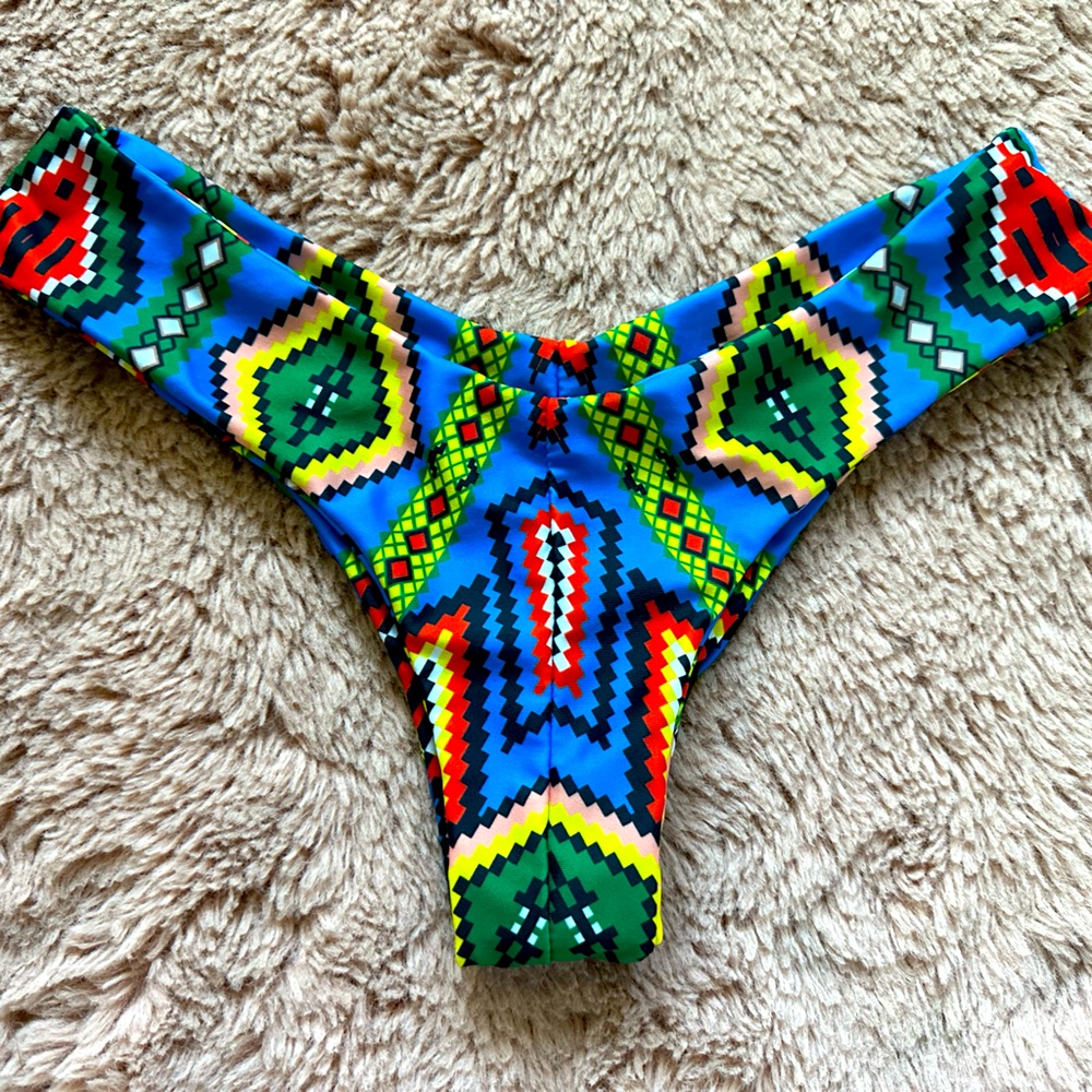 Cheeky Aztec Bikini Bottoms 👙